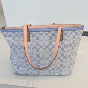 COACH 23107 LEGACY WEEKEND SIGNATURE ZIP TOP TOTE Bag